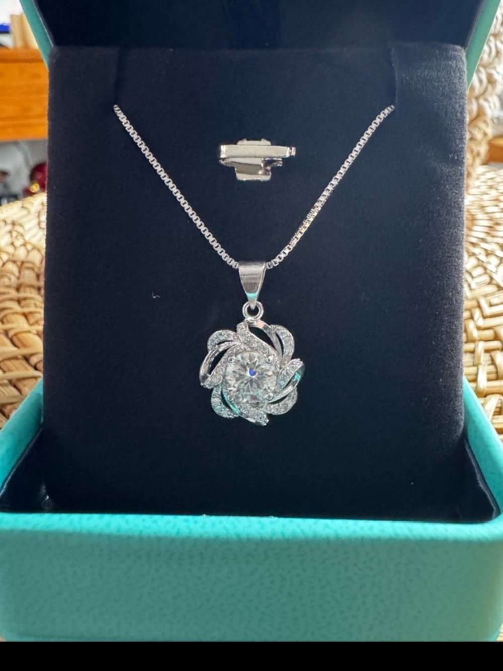 Stunning Moissanite flower necklace set in 925 Sterling Silver